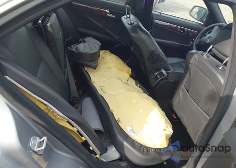 2009 Mercedes-Benz C 300 Luxury 4Matic/Sport 4Matic from USA, damaged, VIN WDDGF81X89R064695